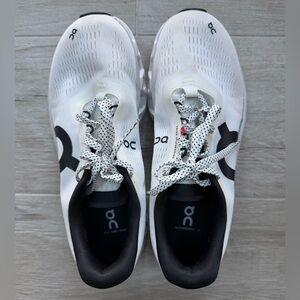 On Cloudmonster 2 Women’s (size 9.5)